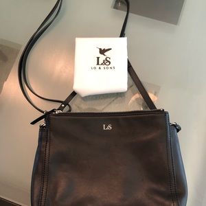 Lo & Sons leather crossbody and shoulder bag.